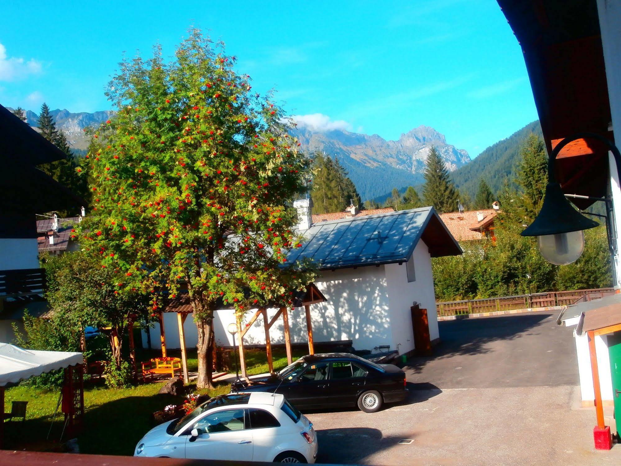 Hotel Orsa Maggiore 팔카데 외부 사진